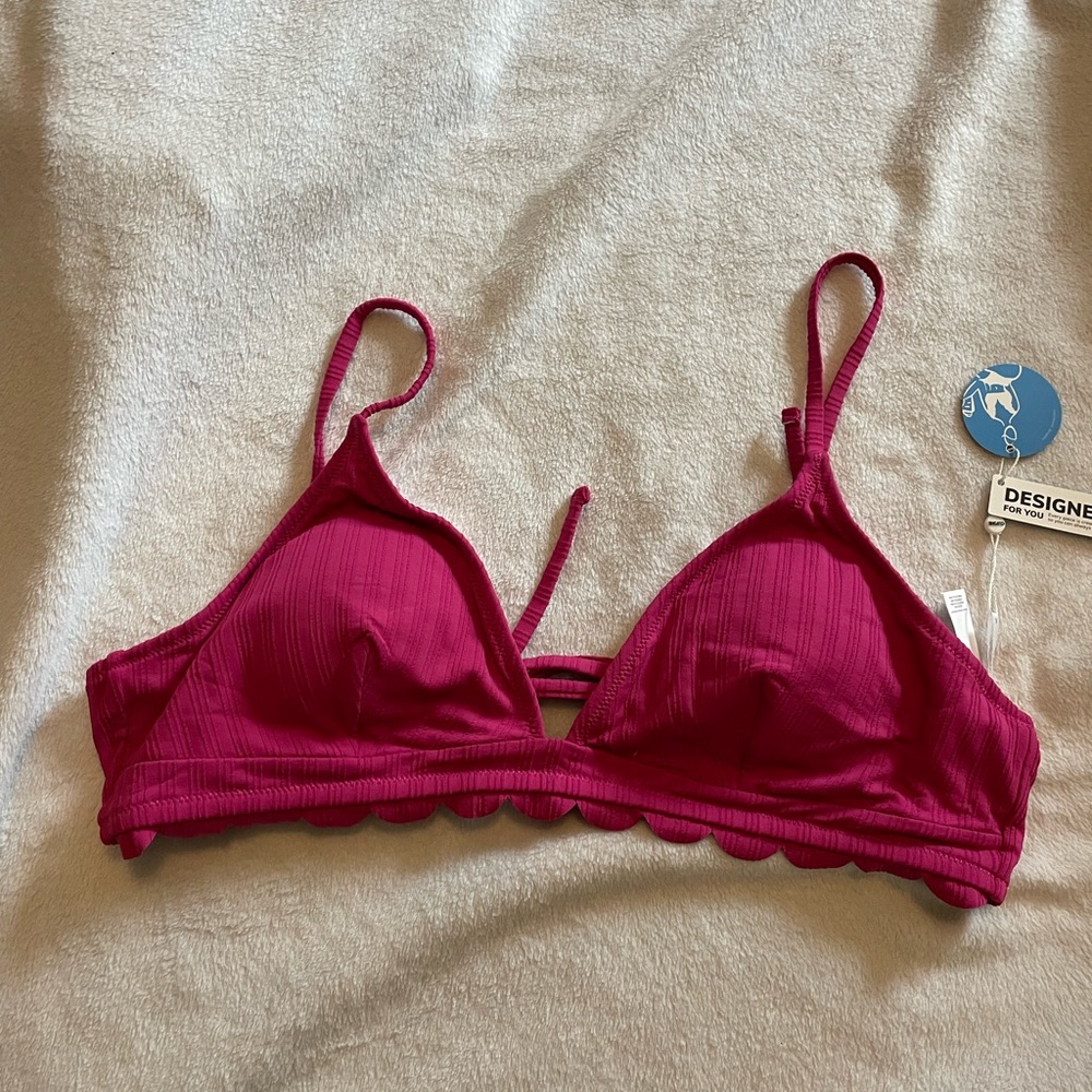 BNWT, Cupshe, fuchsia ruffle bikini top, XL, BRAND NEW - Picture 2 of 5